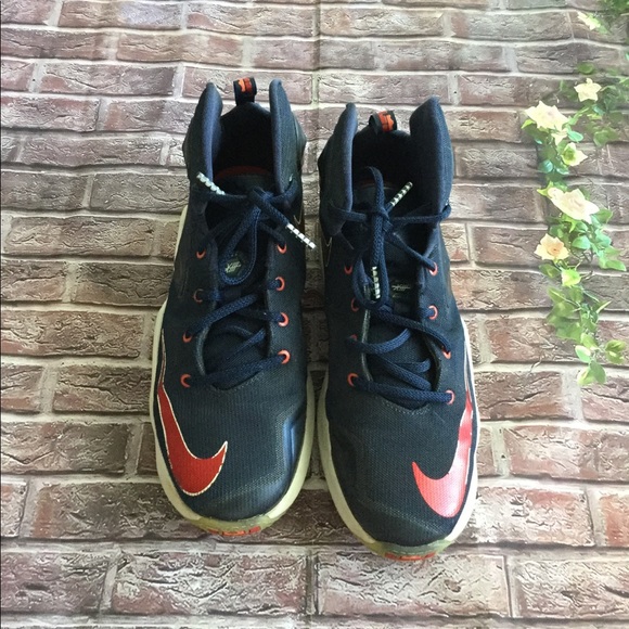 youth basketball shoes lebron